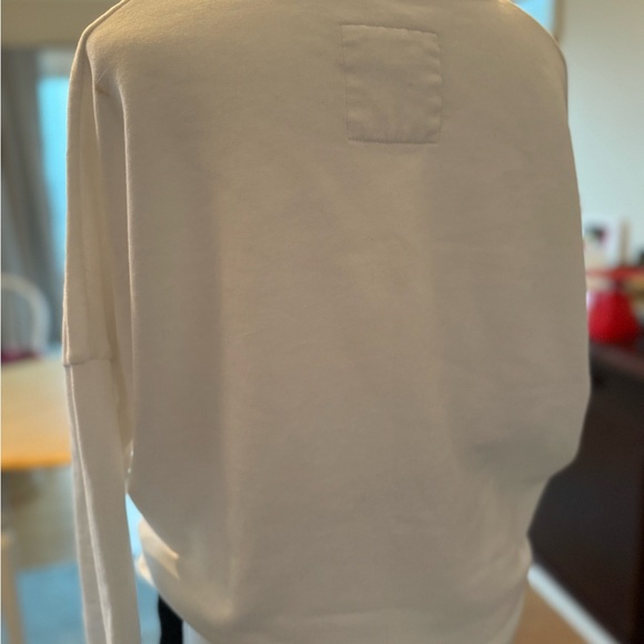 Hollister White Sweatshirt With Pretty Embroidered Roses size M - Picture 6 of 6